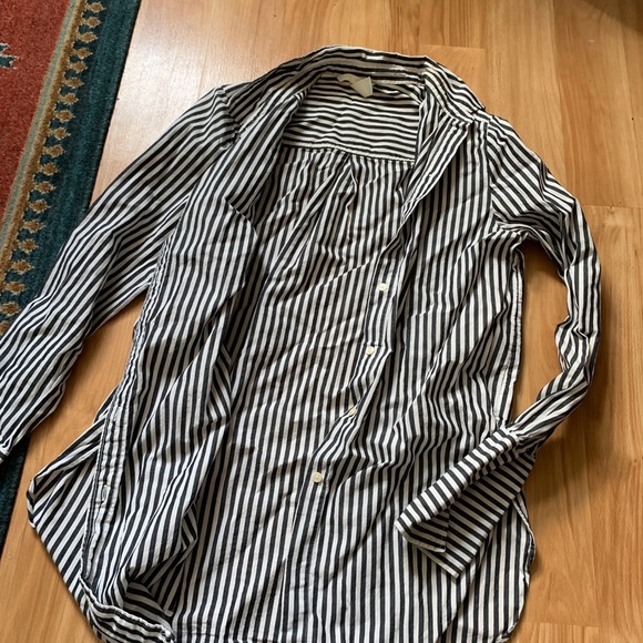 H&M Button Down - Picture 2 of 3